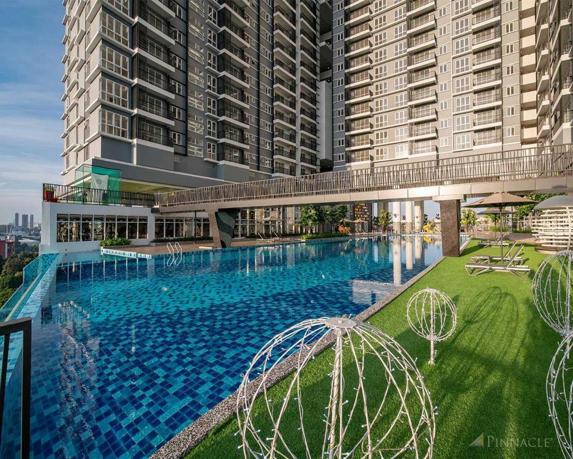 Serviced In Sri Petaling, * Kuala Lumpur