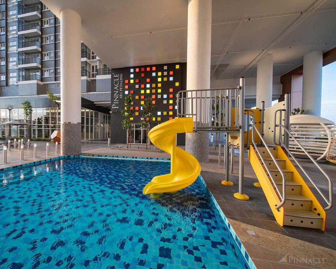 Pangsapuri Serviced In Sri Petaling,